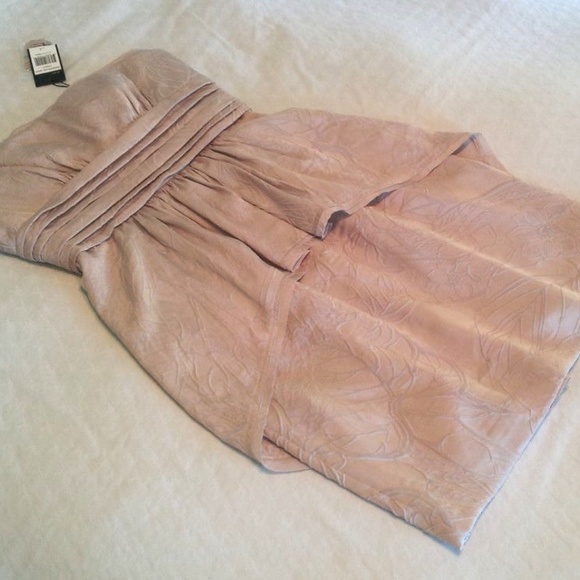 BCBG MAX AZRIA KARLA STRAPLESS PEPLUM DRESS - Picture 4 of 5